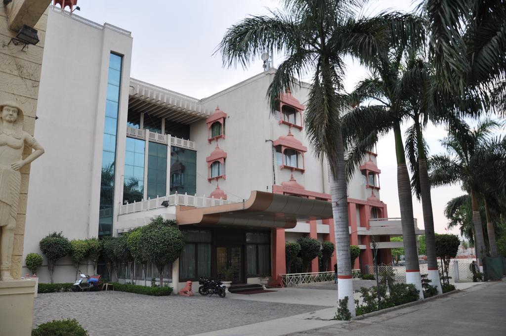 Jabali Palace Otel Jabalpur Dış mekan fotoğraf