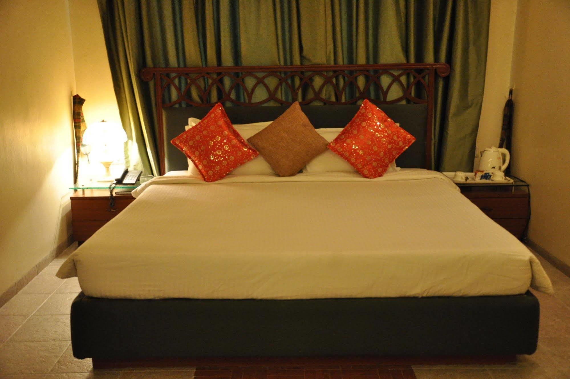 Jabali Palace Otel Jabalpur Dış mekan fotoğraf